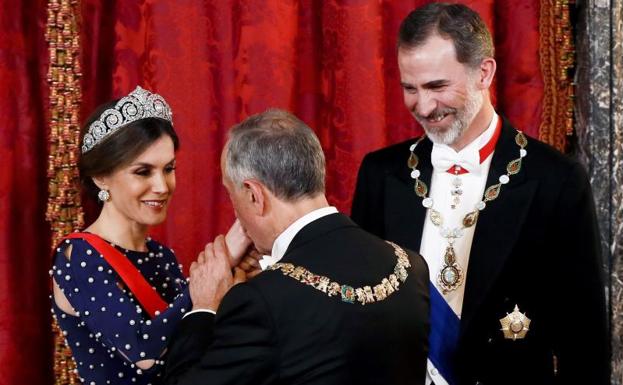 Letizia 'estrena' la tiara Cartier