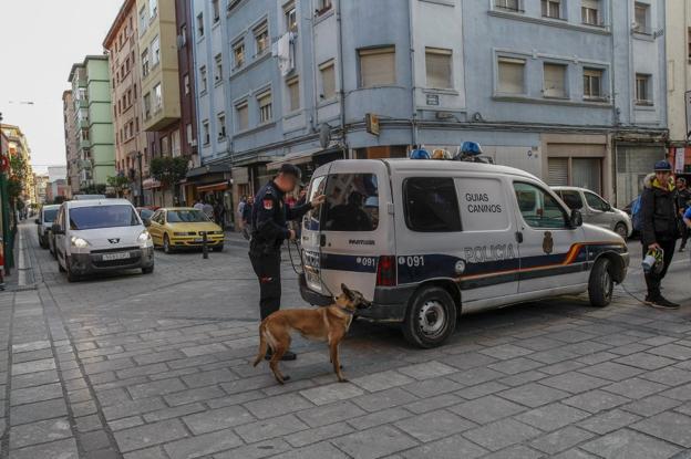 Espectacular redada policial contra el tráfico de drogas en el barrio de La Inmobiliaria