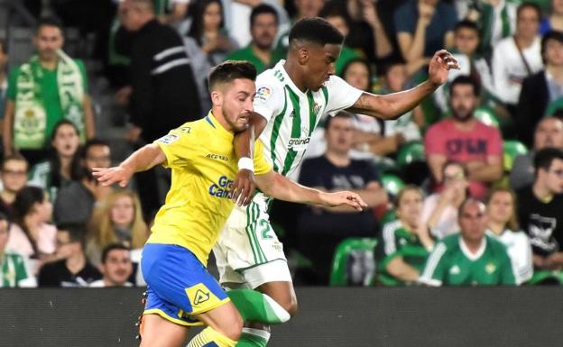 Júnior hunde a Las Palmas en el descuento