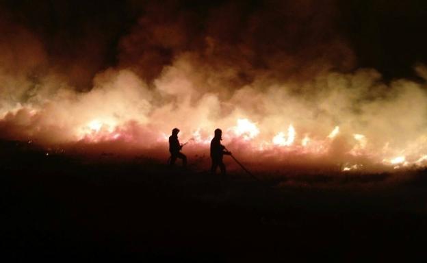 El incendio de Los Tojos, que ha quemado más de cien hectáreas, ya está bajo control