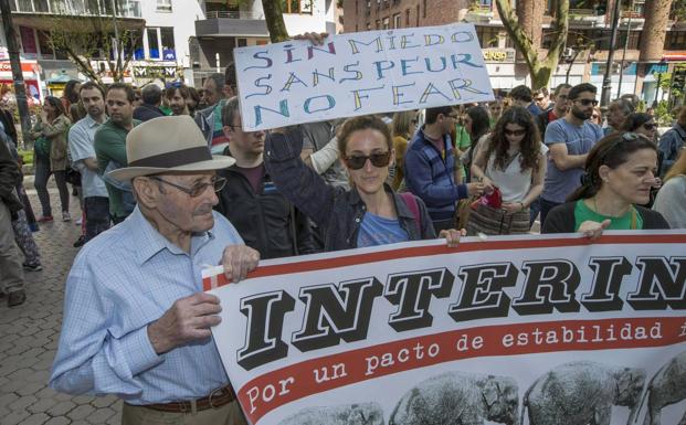 El STEC desconvoca la huelga de interinos de esta semana y la pospone a mayo