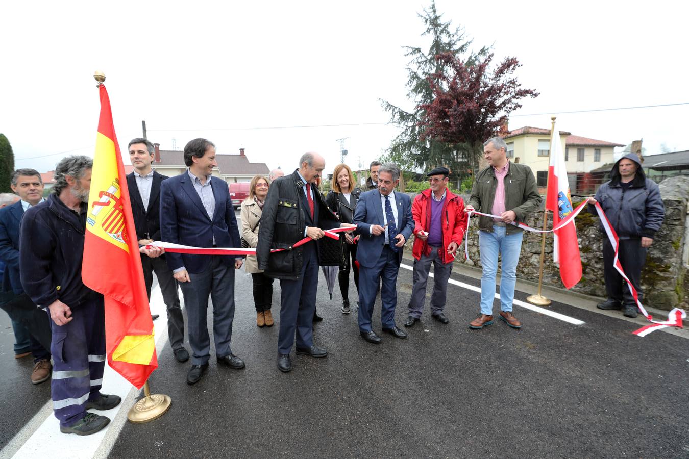 Inaugurada la carretera entre Ibio y Herrera, que evitará «muchos» accidentes ocurridos en este «punto negro»