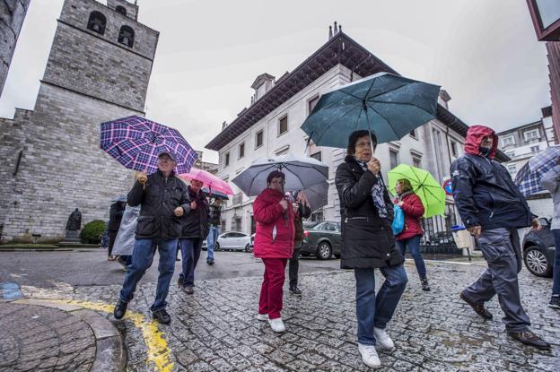 La lluvia y el frío condicionan la ocupación hotelera, que sólo supera el 70% en Santander y Potes