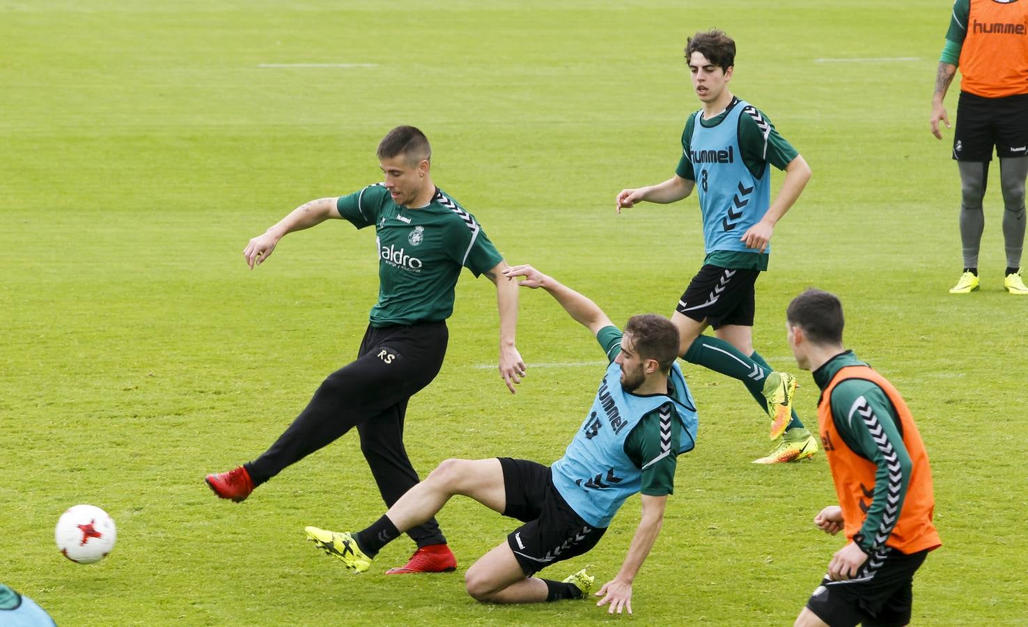 El Racing prepara el partido contra la Real Sociedad B