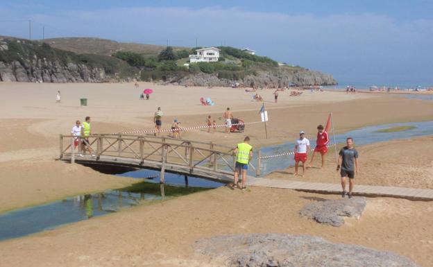 Más banderas azules para las playas cántabras