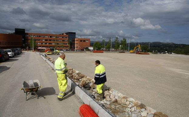 UGT denuncia que el nuevo aparcamiento de Sierrallana no incluye la iluminación