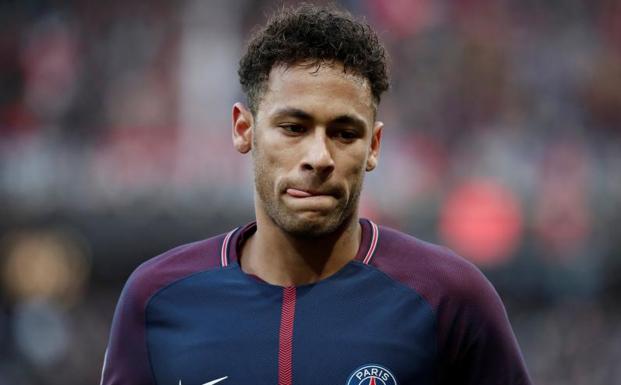 Neymar, «orgulloso» de poder vestir la nueva camiseta del PSG