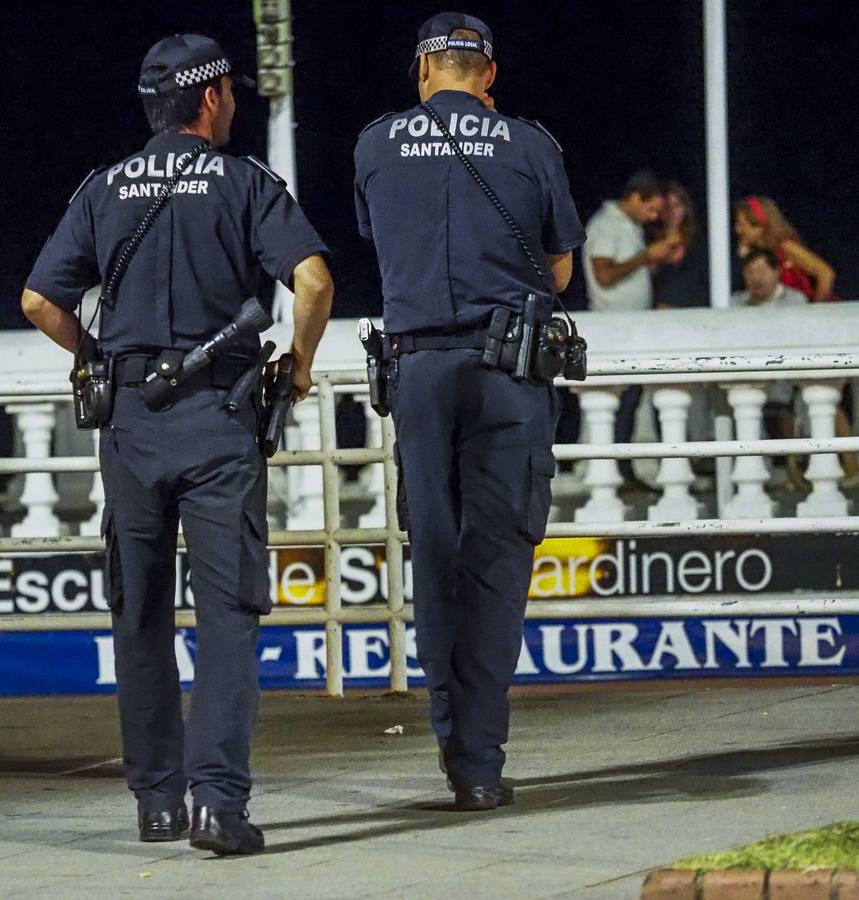 La Policía de Santander puso medio centenar de denuncias por beber en la calle la pasada madrugada