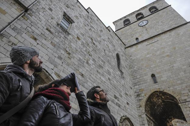 Tres emprendedores cántabros lanzan una plataforma de realidad virtual para facilitar el aprendizaje de la Historia