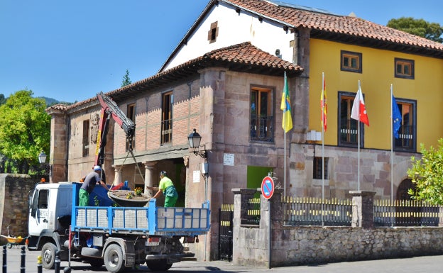 Cartes denuncia ante la Justicia a una empresa maderera por explotación indebida de una parcela municipal