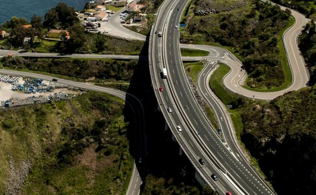 Fomento simplifica los trámites para iniciar la obra del tercer carril de la A-8 hasta Vizcaya
