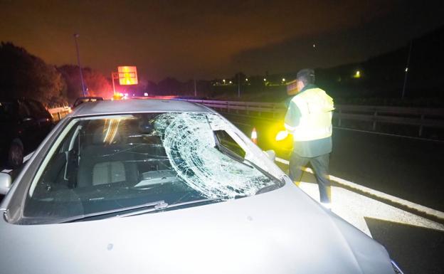 El fallecido por atropello en la A-67 era un santanderino de 44 años que caminaba por la autovía