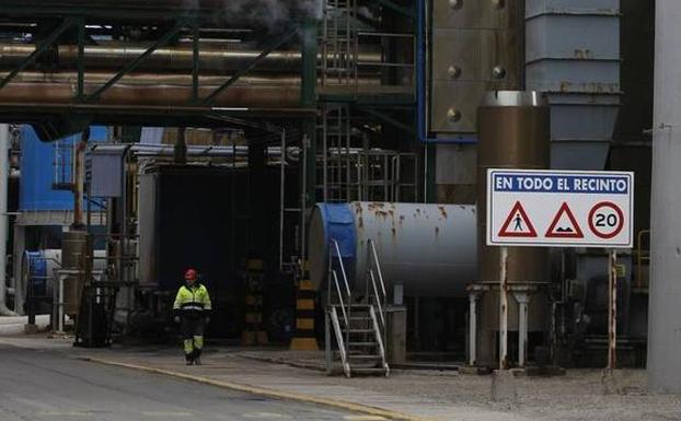 USO pide que el Parlamento regional se involucre en el futuro de Solvay