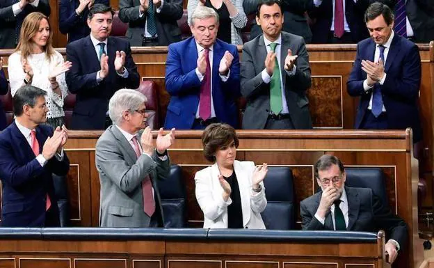 Los ministros de Rajoy se convierten en diputados rasos, salvo De la Serna, Dastis y Escolano
