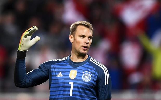 Austria amarga la vuelta de Manuel Neuer