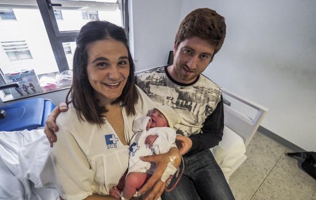 «Estaba en el baño, rompí aguas y en cinco minutos ya había nacido Manuela»