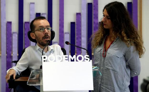 Podemos pide a Sánchez mejorar ya los permisos de paternidad y las pensiones