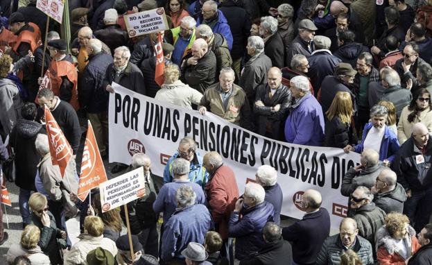 Nueve concentraciones y una manifestación para defender las pensiones en Cantabria