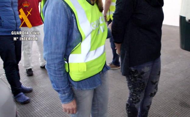 Un aspirante a polizón crea una red criminal en Piélagos dedicada al tráfico de inmigrantes y de drogas