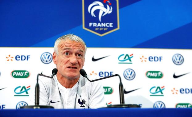 Deschamps cumpliará su contrato como seleccionador francés