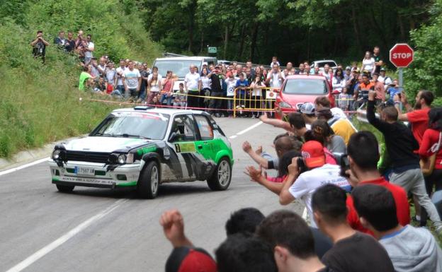 José Manuel Mora se impone en el Rally Valles Pasiegos