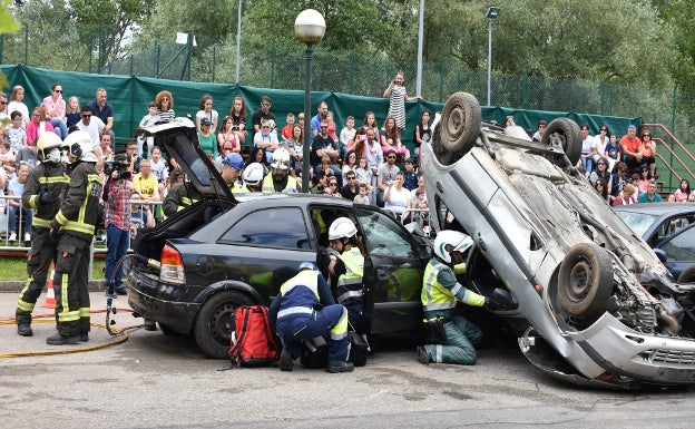 Simulacro de accidente en el parque del Ansar
