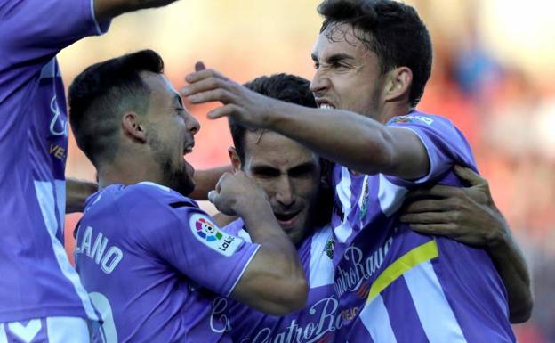 El Real Valladolid acaricia el ascenso