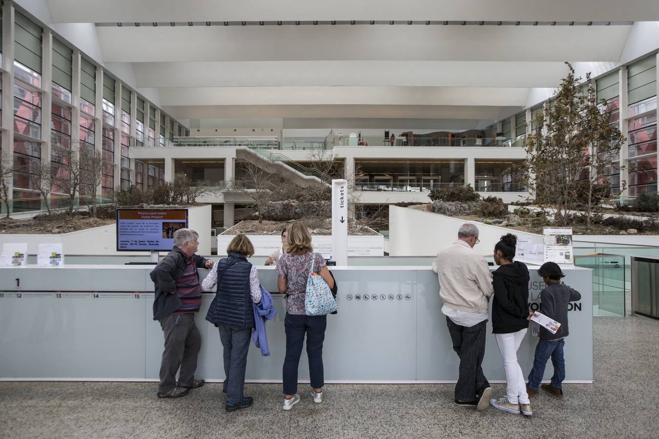 Así es el Museo de la Evolución Humana y el parque arqueológico de Atapuerca