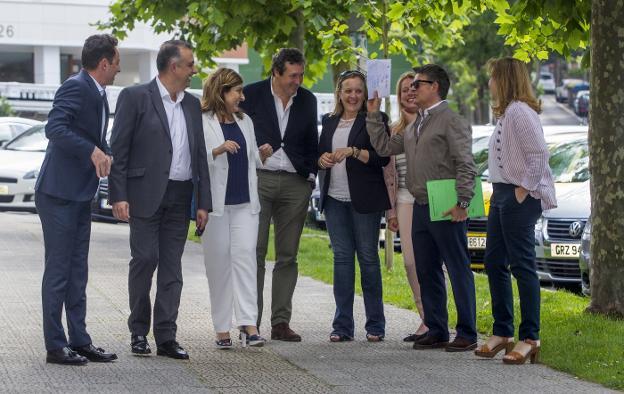 Los alcaldes del PP superan la crisis interna y se ofrecen a Buruaga para 2019