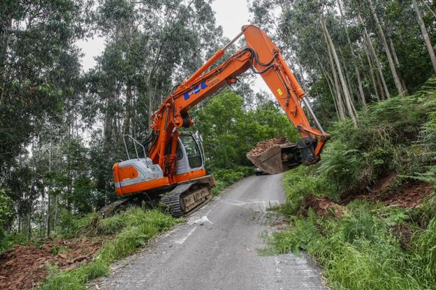 Construcción de apartaderos en el Dobra para que los bomberos no corran peligro