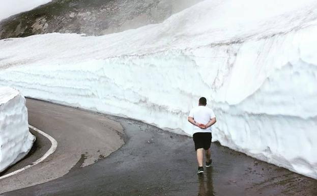 Llega el verano y Alto Campoo se sacude el último gran nevero