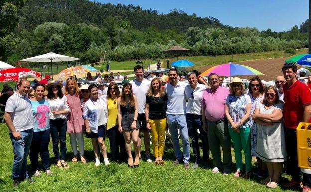 Zuloaga llama a la unidad del partido ante militantes de Cantabria y Asturias