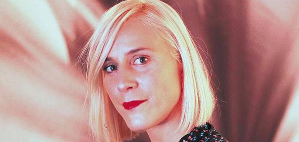 Miren Arzalluz: «El chador y la txapela, todo tiene sitio en el museo de la moda de París»
