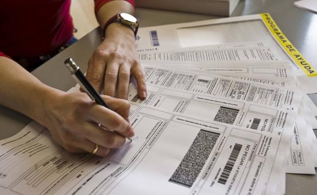 Hacienda devuelve 103,8 millones en Cantabria al cierre de la campaña de la Renta