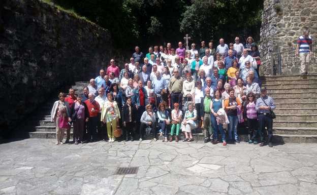 Los lebaniegos de Torrelavega visitan la comarca