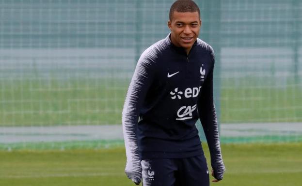 Mbappé marca el Francia-Uruguay