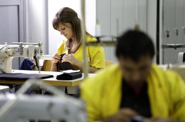 Las cántabras, las segundas que menos salario cobran tras las extremeñas