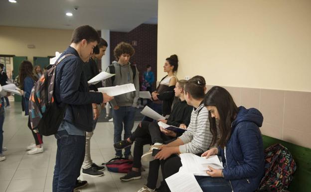 El Consejo de Estudiantes rechaza el traslado de los exámenes de septiembre a junio