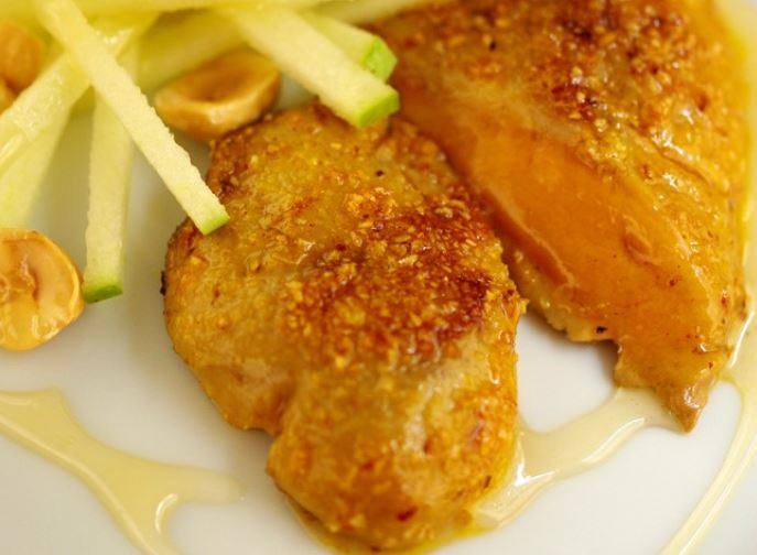 Escalope de foie con melocotones