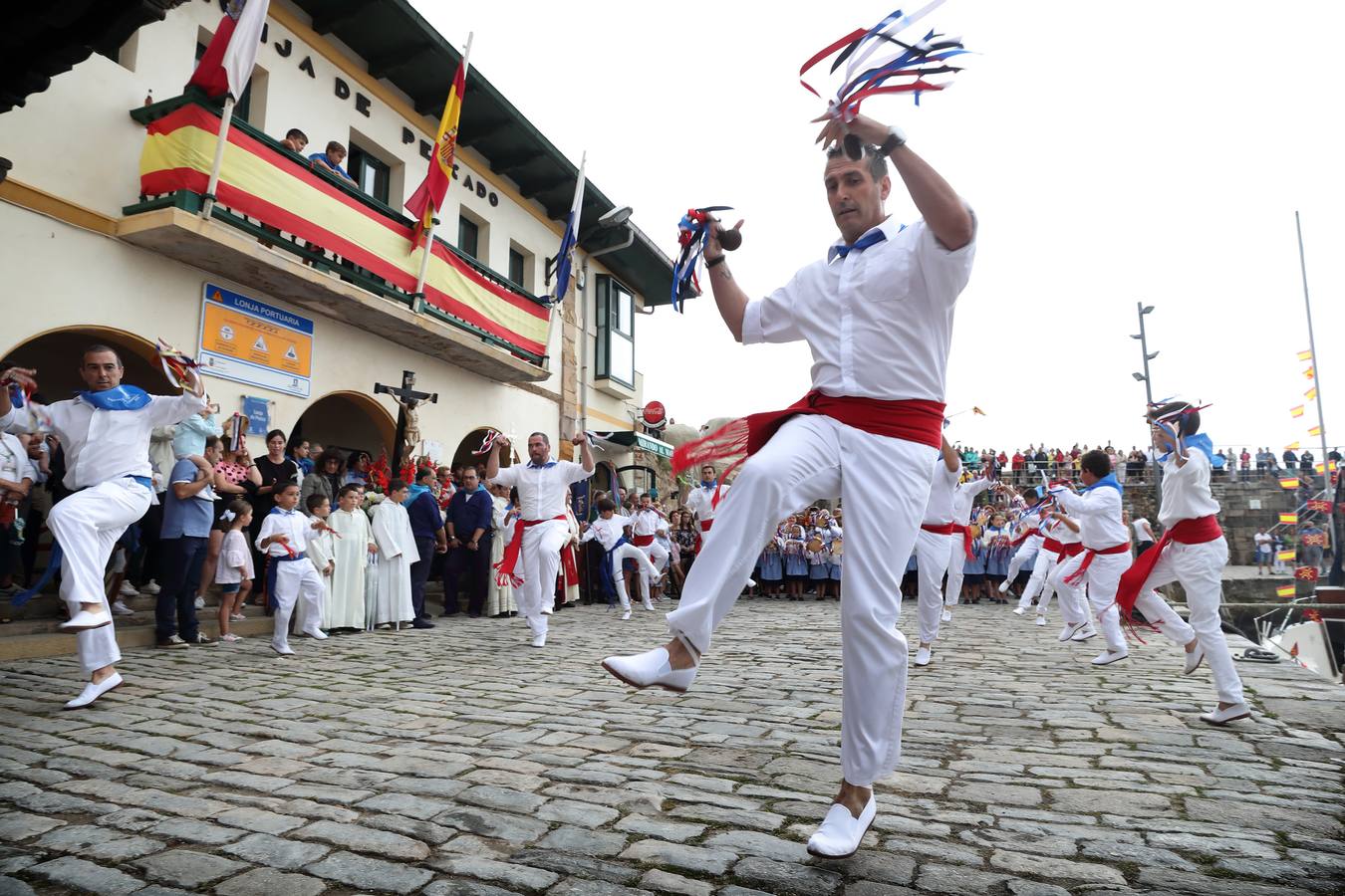 Procesión del Cristo del Amparo, en Comillas