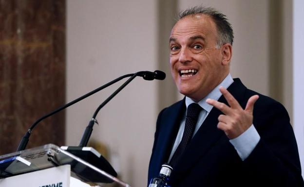 Tebas critica el trato fiscal a los futbolistas en España