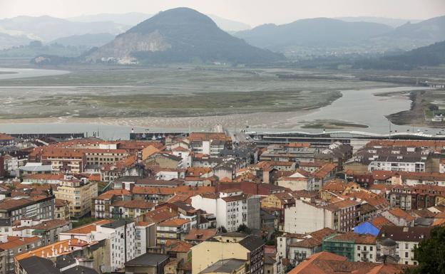 Arca pide la reversión al Parque Natural de una parcela ubicada en el centro de las marismas de Santoña