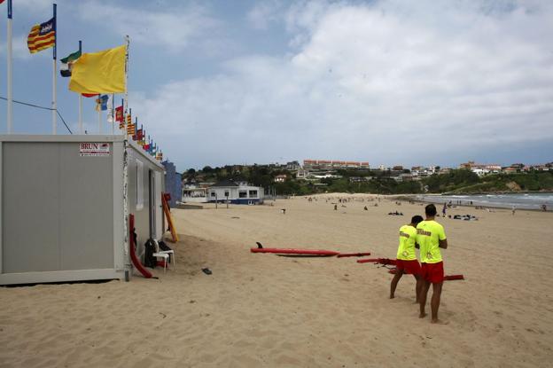 Suances avala la gestión de Aunar y firmará hoy el contrato de socorrismo