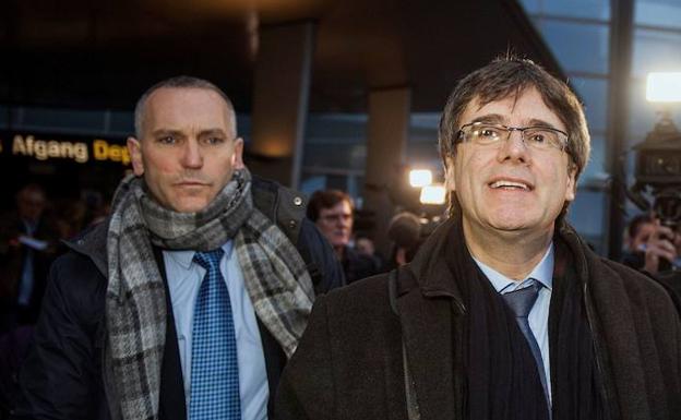 La Generalitat ficha como asesor al mosso que ayudó a Puigdemont a huir de España