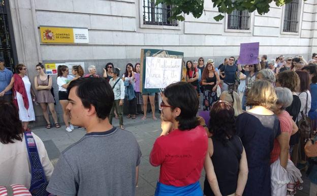 Concentración en Santander en protesta por la sentencia de Juana Rivas