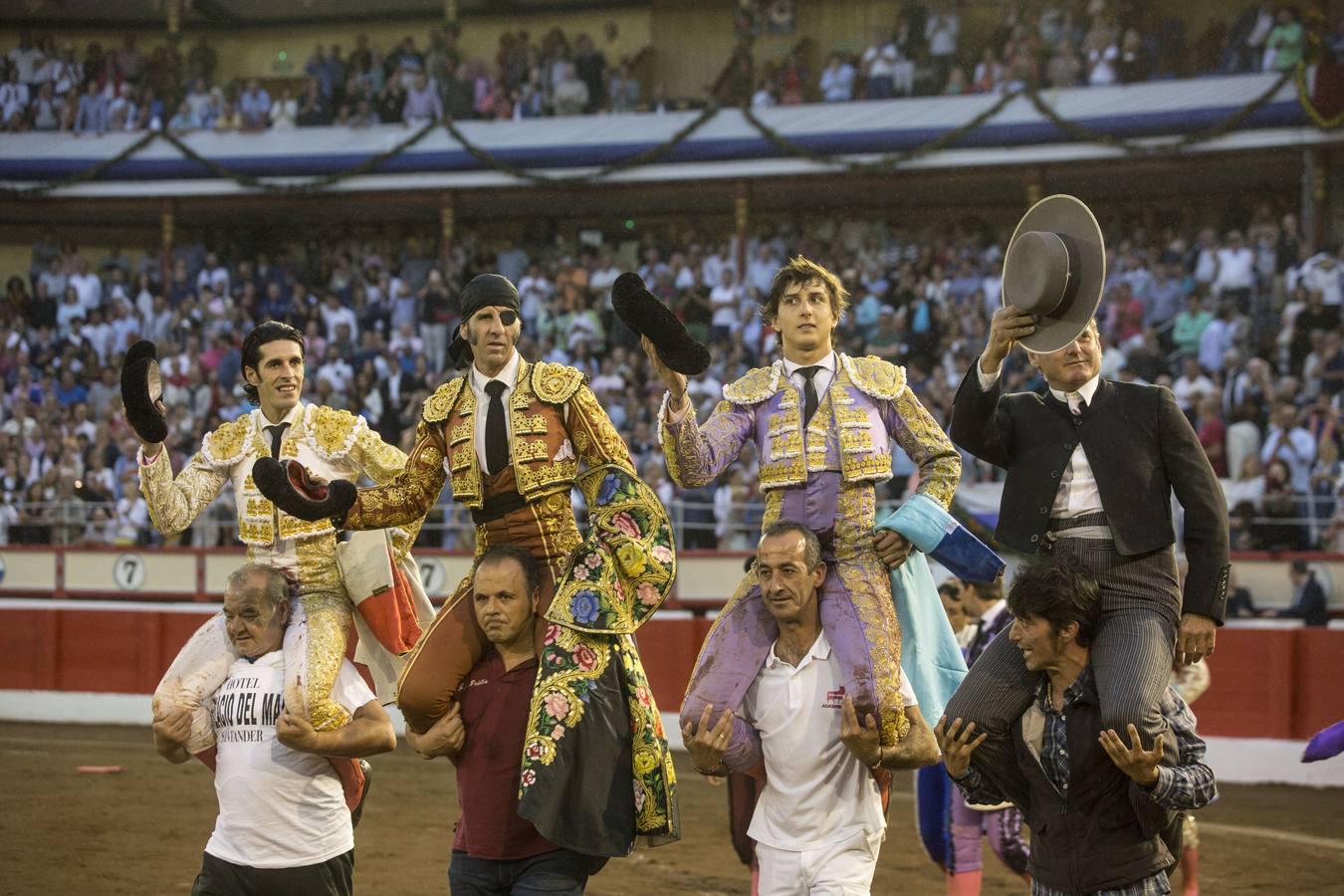 Roca Rey y Alejandro Talavante, triunfadores de la feria taurina