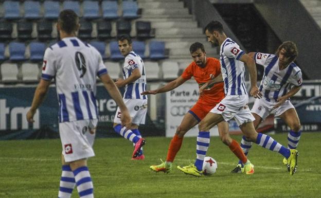 Mirandés y Calahorra, rivales de Racing y Gimnástica en Copa tras un esperpéntico sorteo