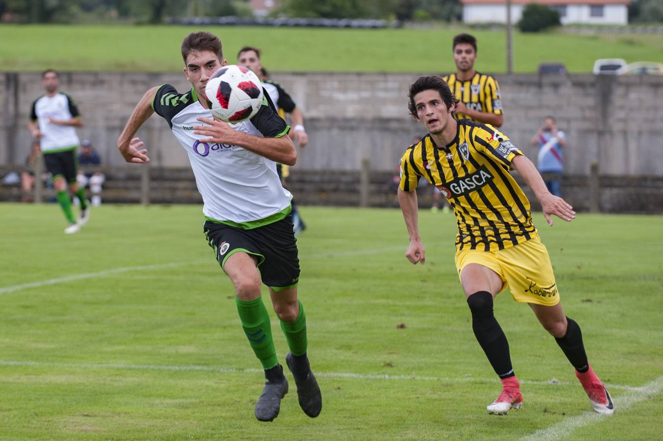 Fotos del encuentro amistoso Racing-Barakaldo