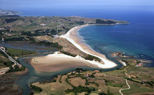 El cadáver encontrado en la playa de Oyambre es el de una toledana de 24 años