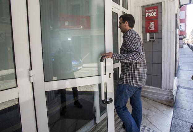 «El arquitecto quiere vengarse porque se le abrió un expediente disciplinario»